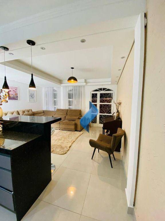 Casa à venda com 3 quartos, 164m² - Foto 4