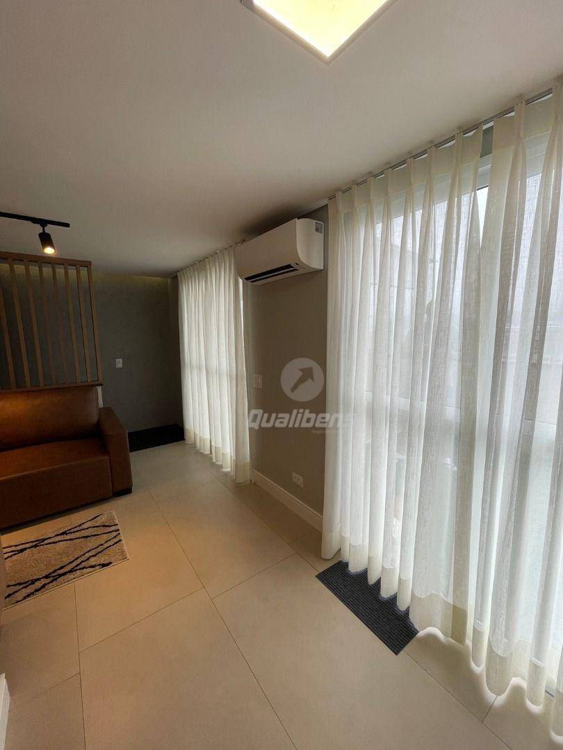 Apartamento à venda com 3 quartos, 218m² - Foto 18