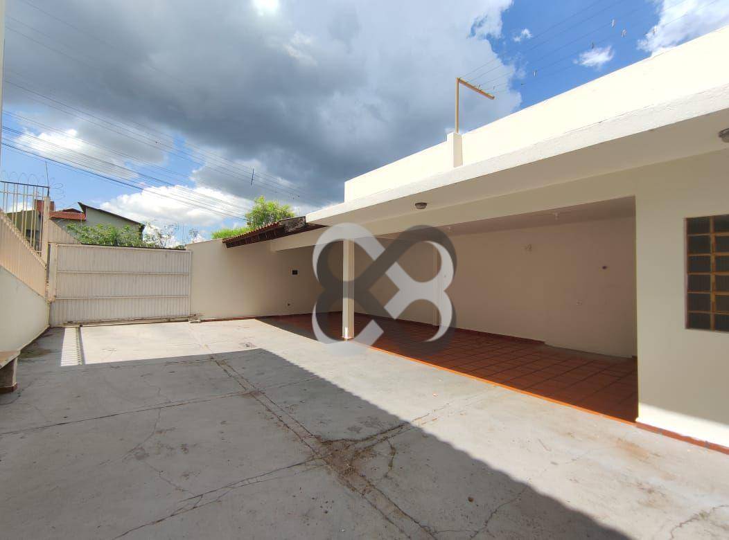 Casa à venda com 4 quartos, 321m² - Foto 7