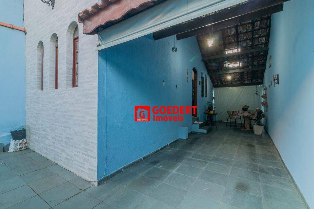Sobrado à venda com 3 quartos, 175m² - Foto 3