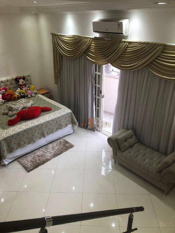 Sobrado à venda com 3 quartos, 281m² - Foto 4