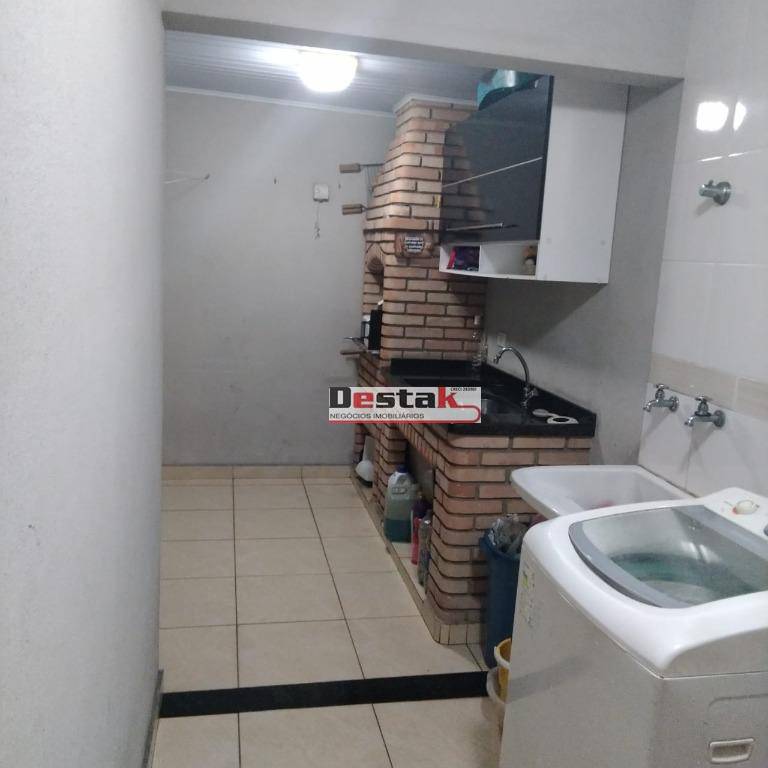 Sobrado à venda com 3 quartos, 180m² - Foto 27