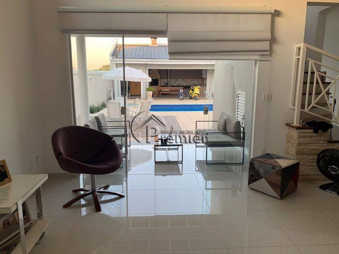 Casa à venda com 4 quartos, 305m² - Foto 2