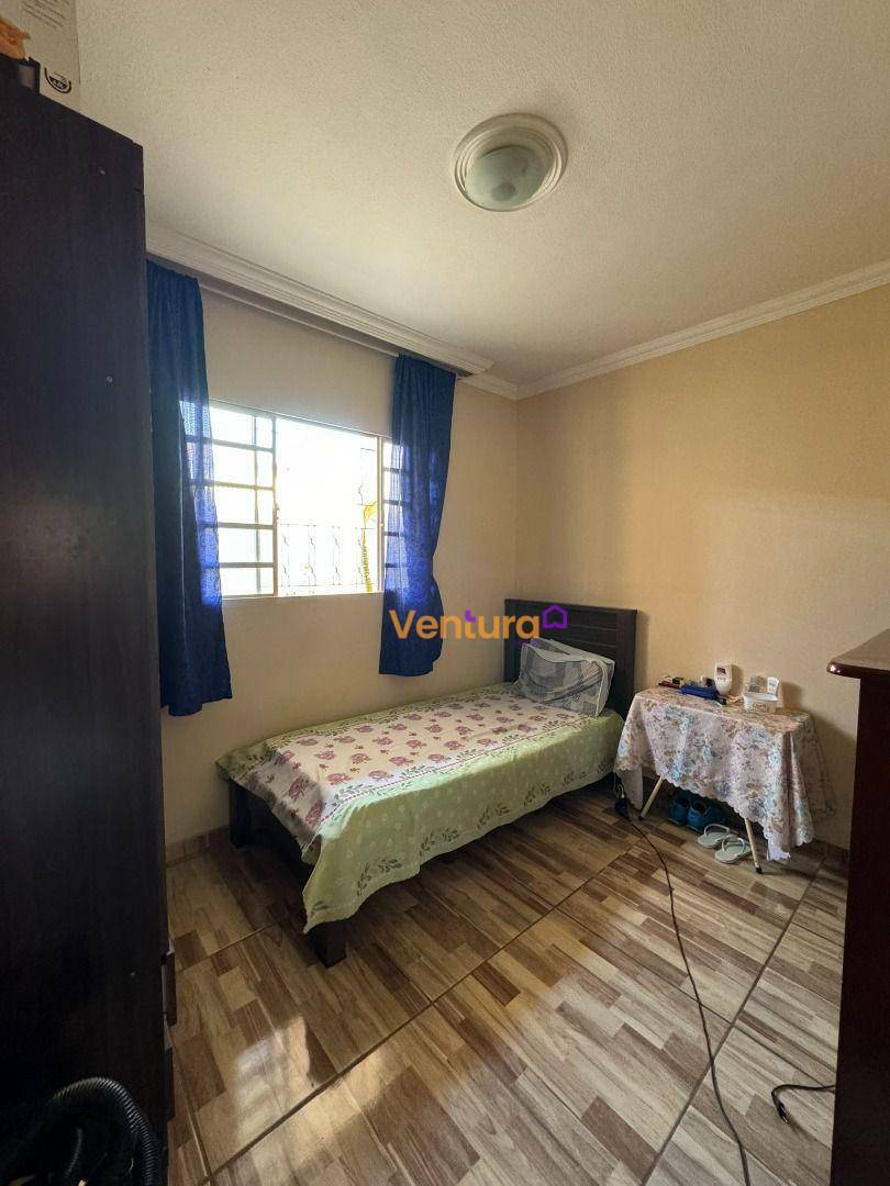 Casa à venda com 3 quartos, 230M2 - Foto 3