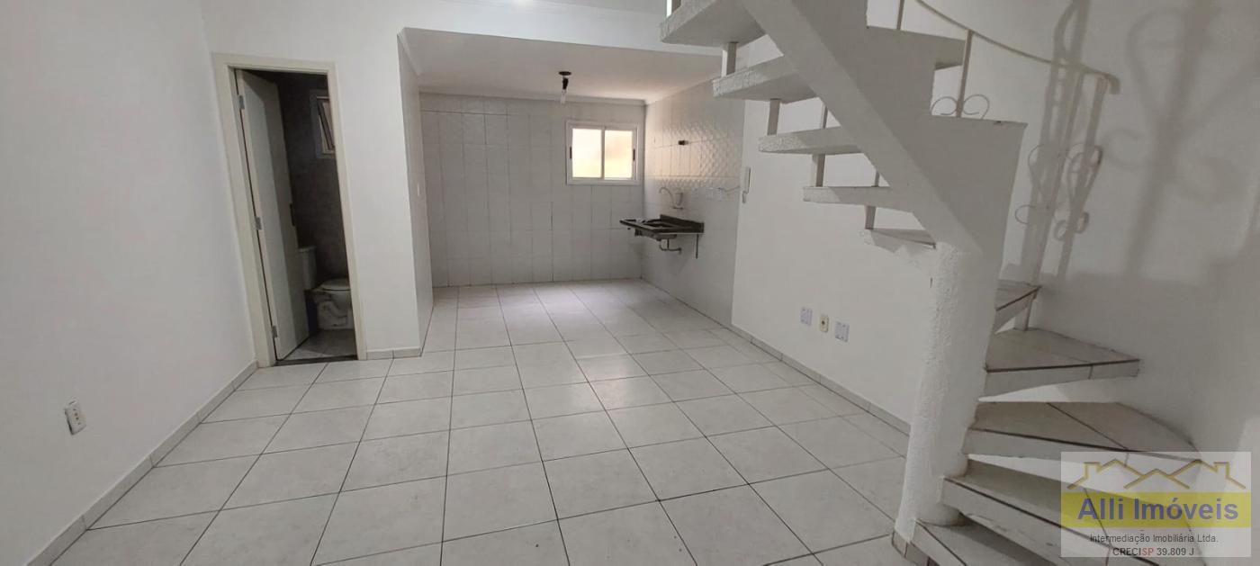 Sobrado à venda com 2 quartos, 74m² - Foto 2