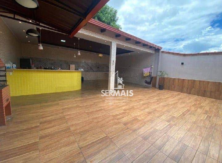 Casa à venda com 4 quartos, 260m² - Foto 4