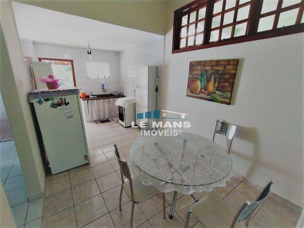 Casa à venda com 4 quartos, 218m² - Foto 25