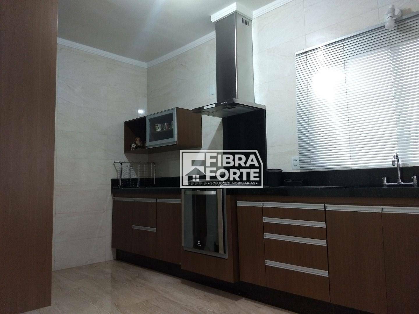 Casa à venda com 3 quartos, 220m² - Foto 10