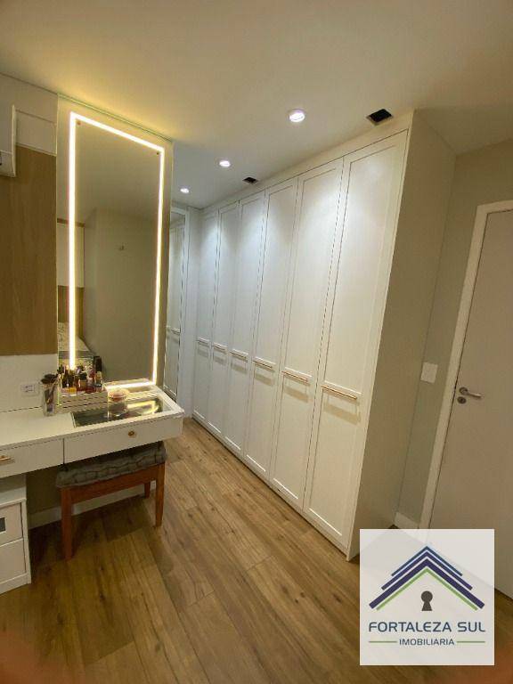 Apartamento à venda com 3 quartos, 137m² - Foto 19