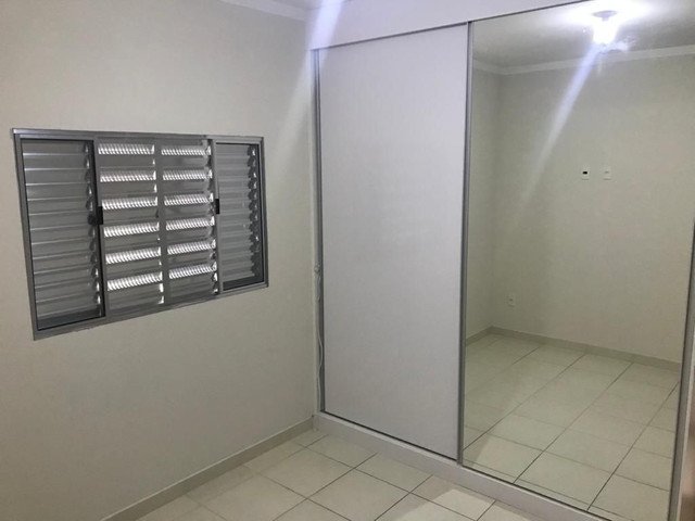 Casa à venda com 2 quartos, 100m² - Foto 4