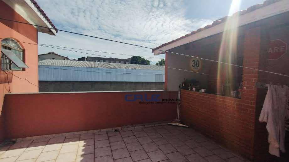 Casa à venda com 2 quartos, 200m² - Foto 22