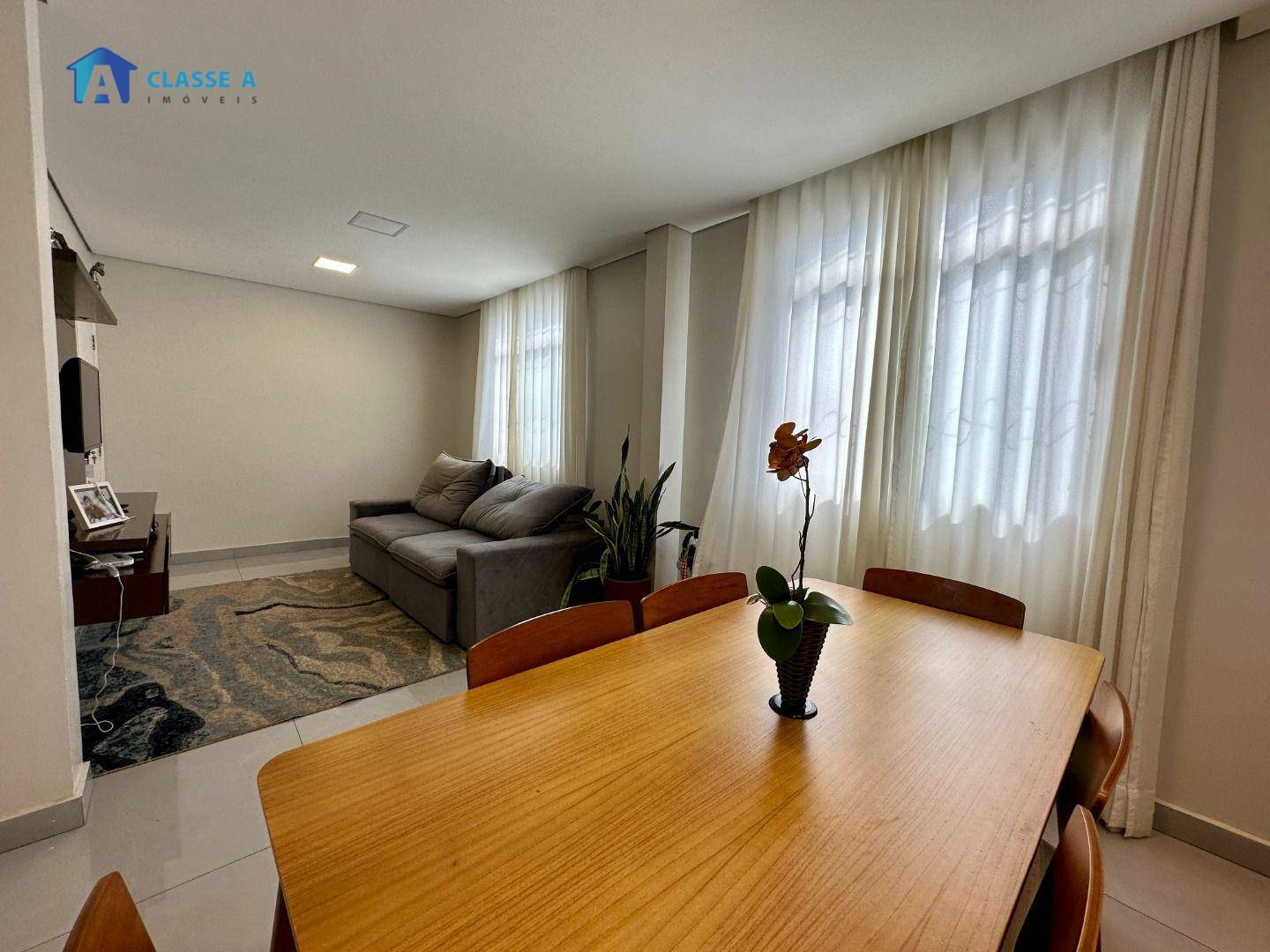 Apartamento à venda com 3 quartos, 95m² - Foto 2