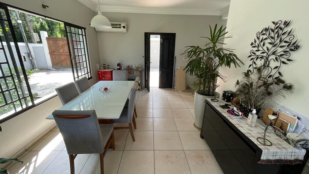 Casa de Condomínio à venda com 4 quartos, 360m² - Foto 11