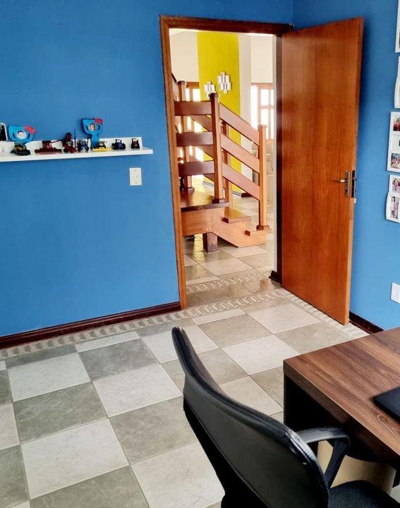 Casa de Condomínio à venda com 4 quartos, 445m² - Foto 11