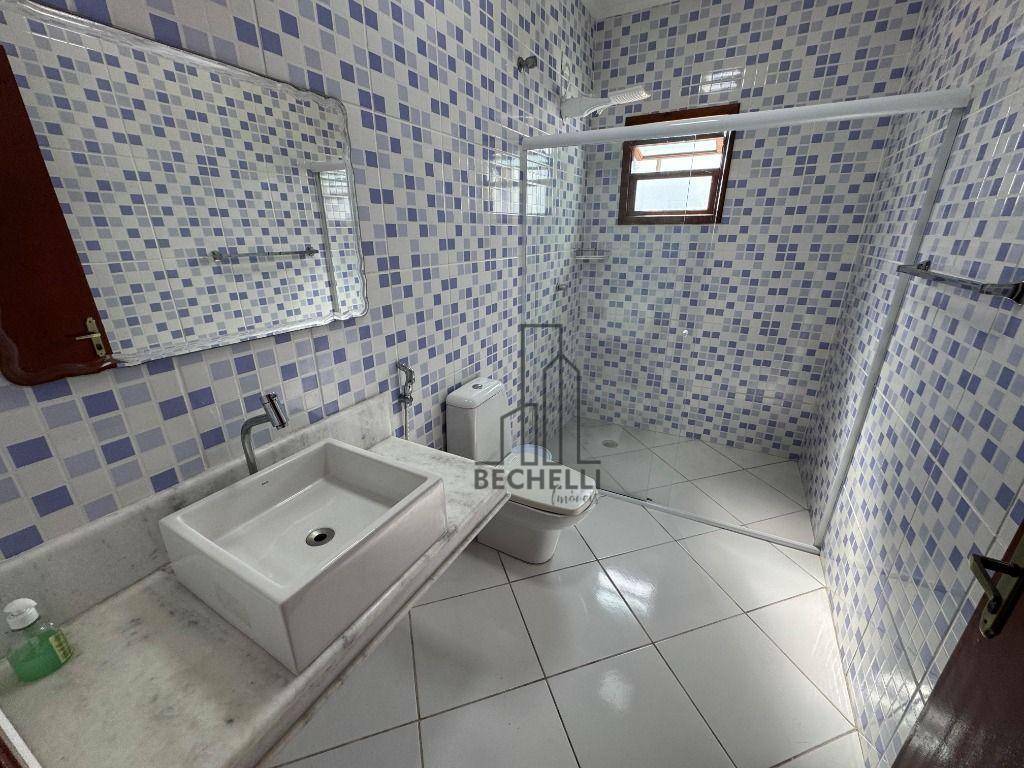 Casa para alugar com 3 quartos, 171m² - Foto 11