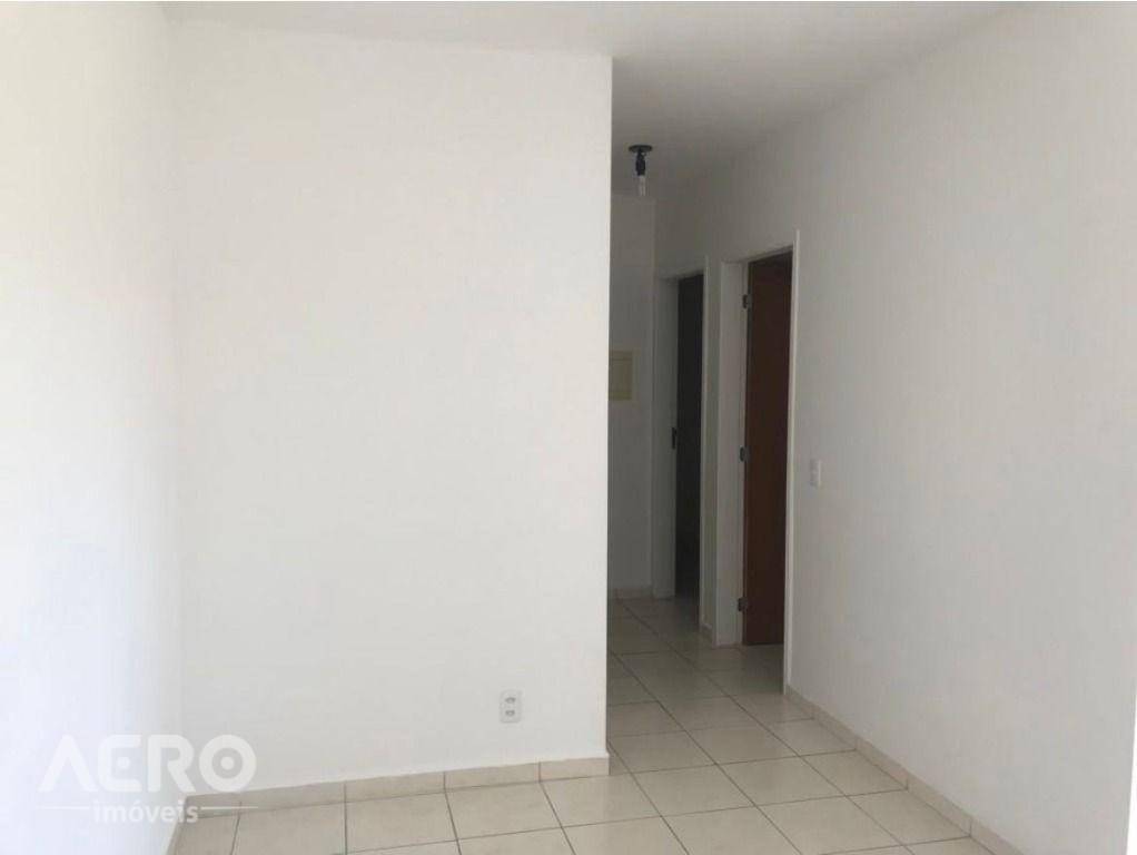 Apartamento à venda com 3 quartos, 77m² - Foto 7