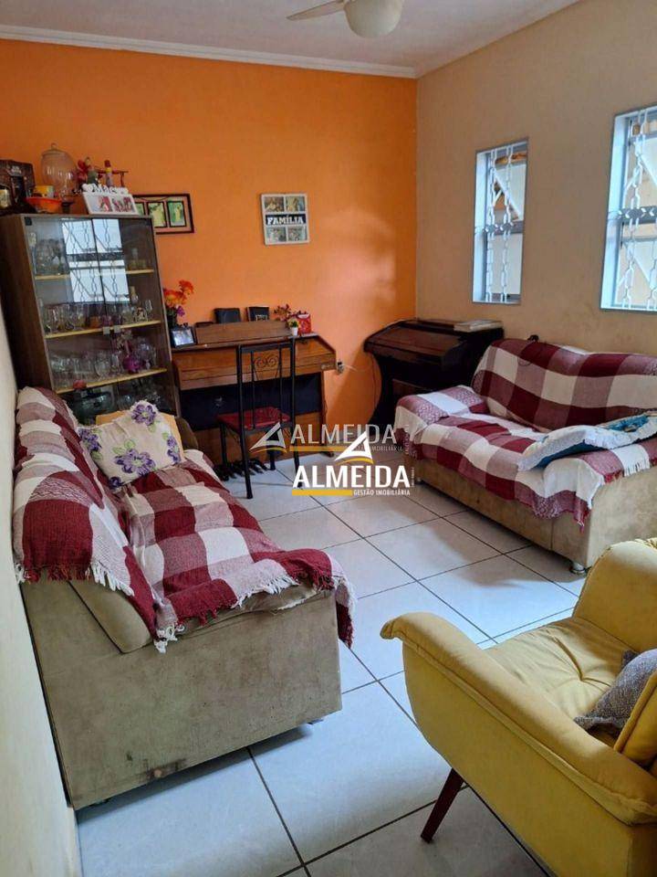 Casa, 4 quartos, 140 m² - Foto 1