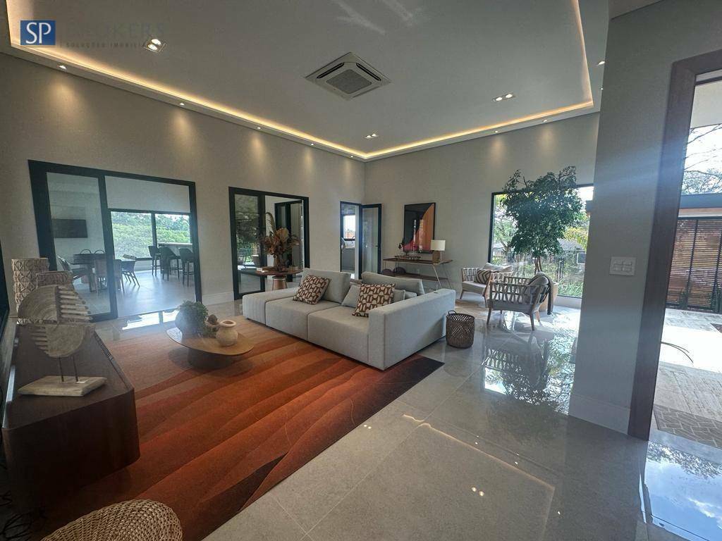 Casa de Condomínio à venda com 5 quartos, 457m² - Foto 4