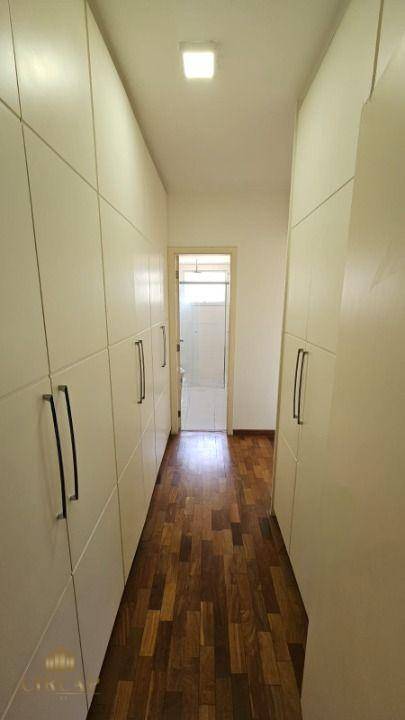 Apartamento à venda com 4 quartos, 240m² - Foto 12