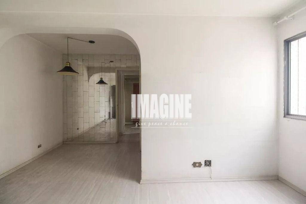 Apartamento à venda com 3 quartos, 126m² - Foto 2