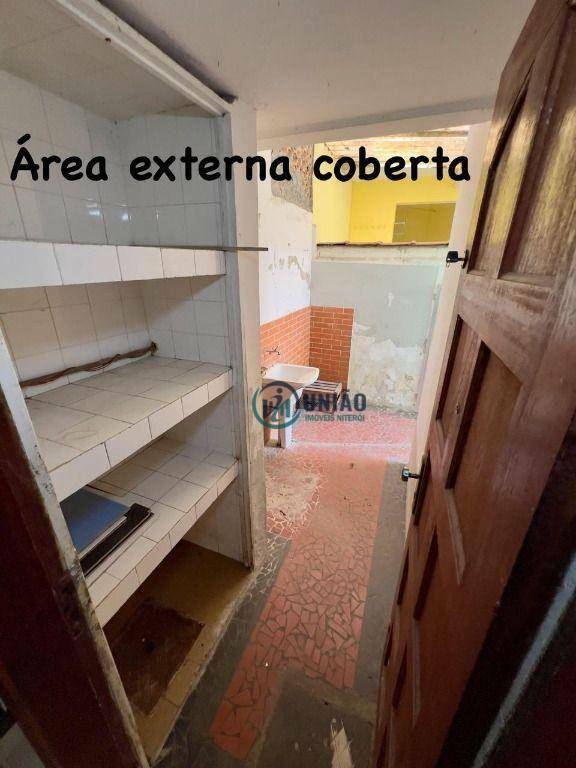 Casa à venda com 4 quartos, 280m² - Foto 30