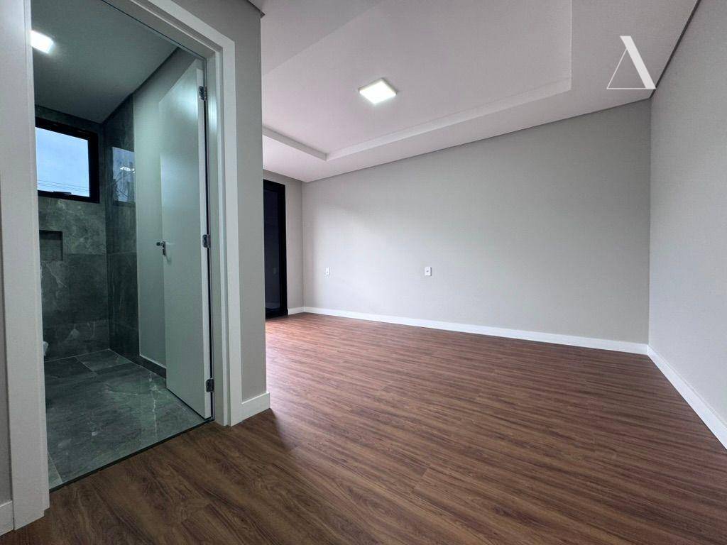 Casa à venda com 3 quartos, 124m² - Foto 11