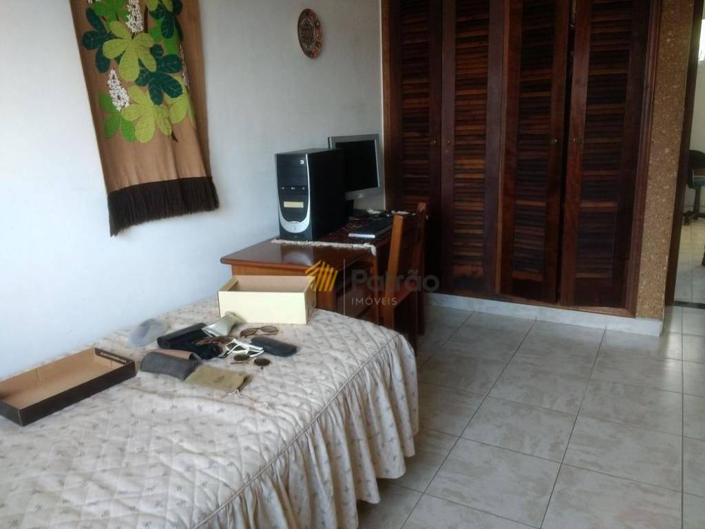 Sobrado à venda com 4 quartos, 335m² - Foto 11