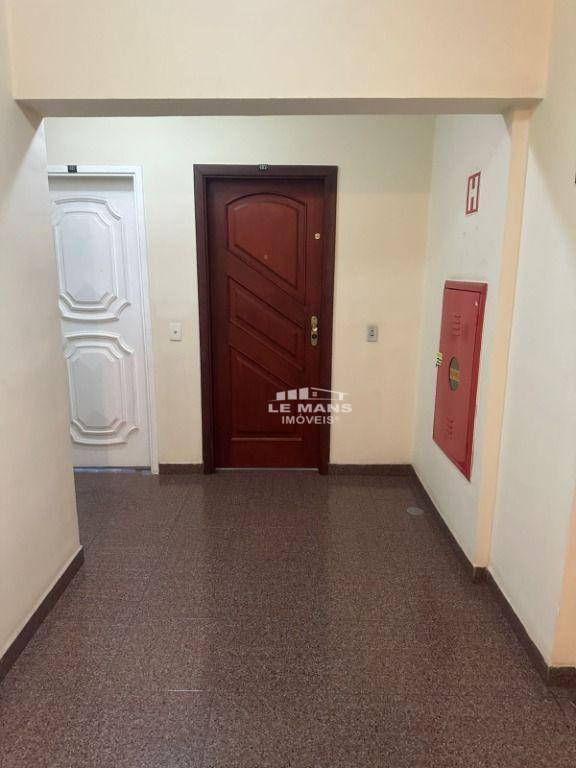 Apartamento à venda com 2 quartos, 77m² - Foto 6
