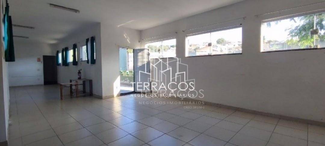 Casa à venda com 2 quartos, 350m² - Foto 12