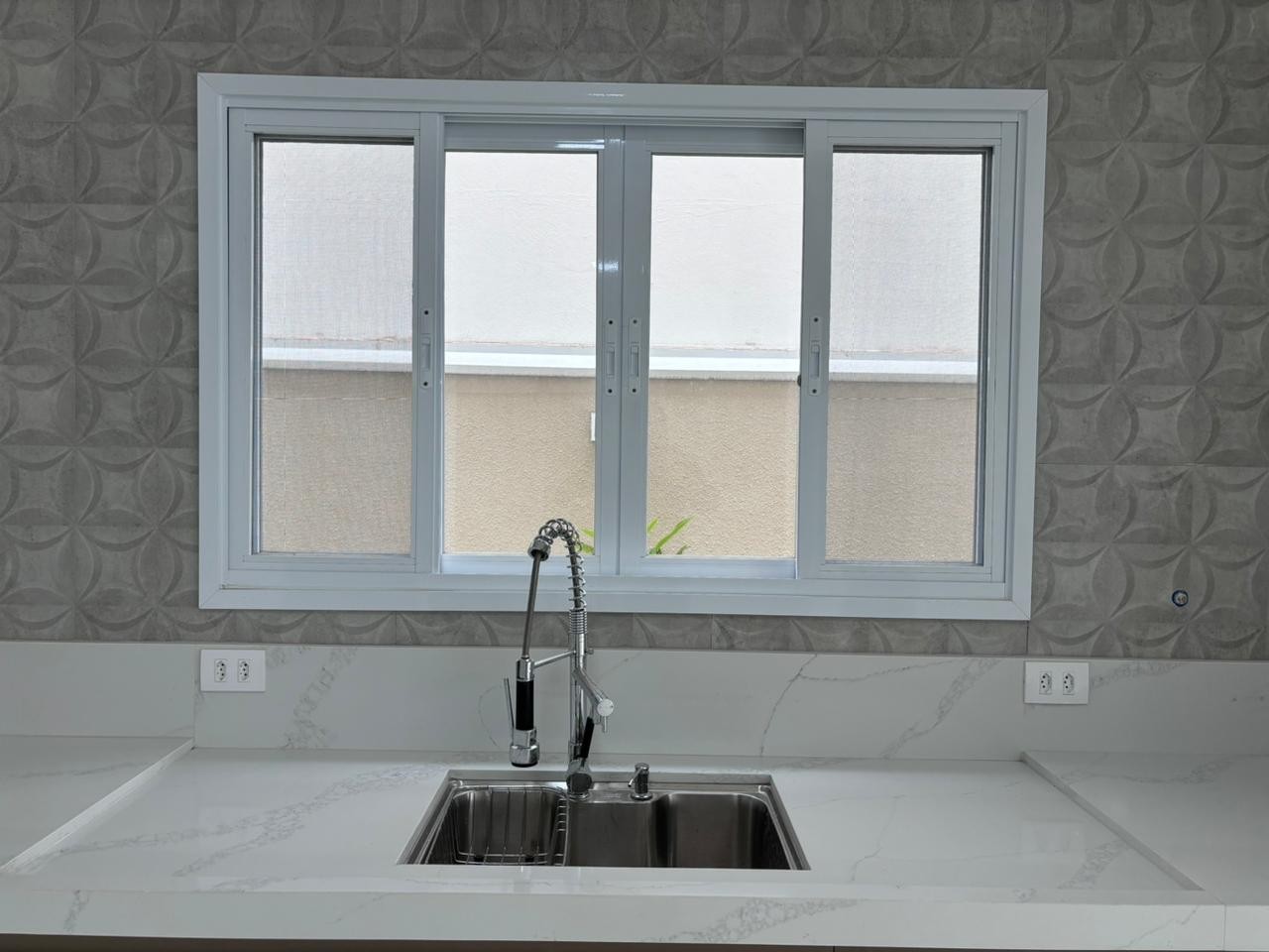 Casa de Condomínio à venda com 3 quartos, 208m² - Foto 12
