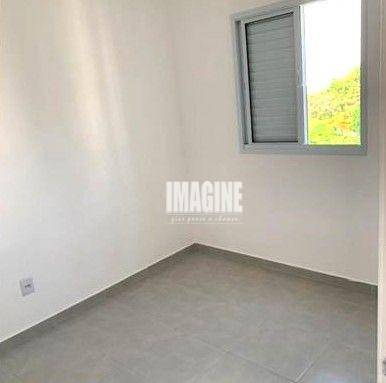 Apartamento à venda com 2 quartos, 40m² - Foto 11