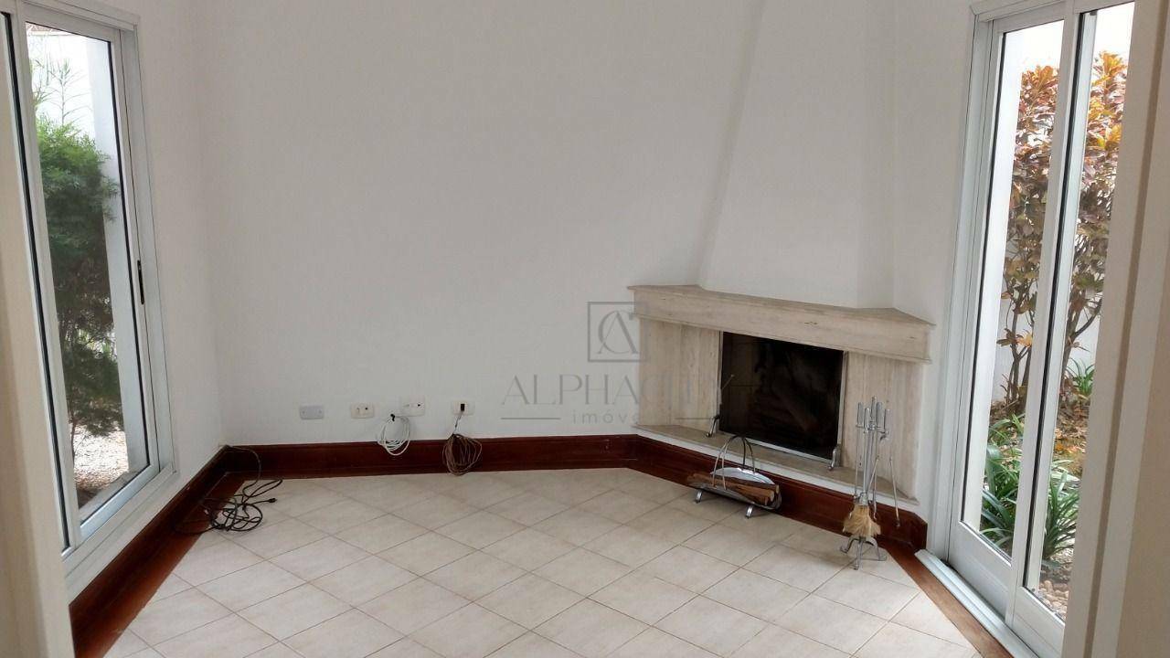 Casa de Condomínio para alugar com 4 quartos, 413m² - Foto 4