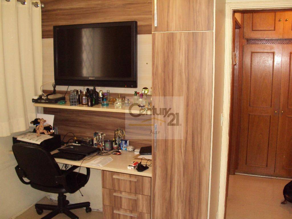 Apartamento à venda com 3 quartos, 220m² - Foto 19