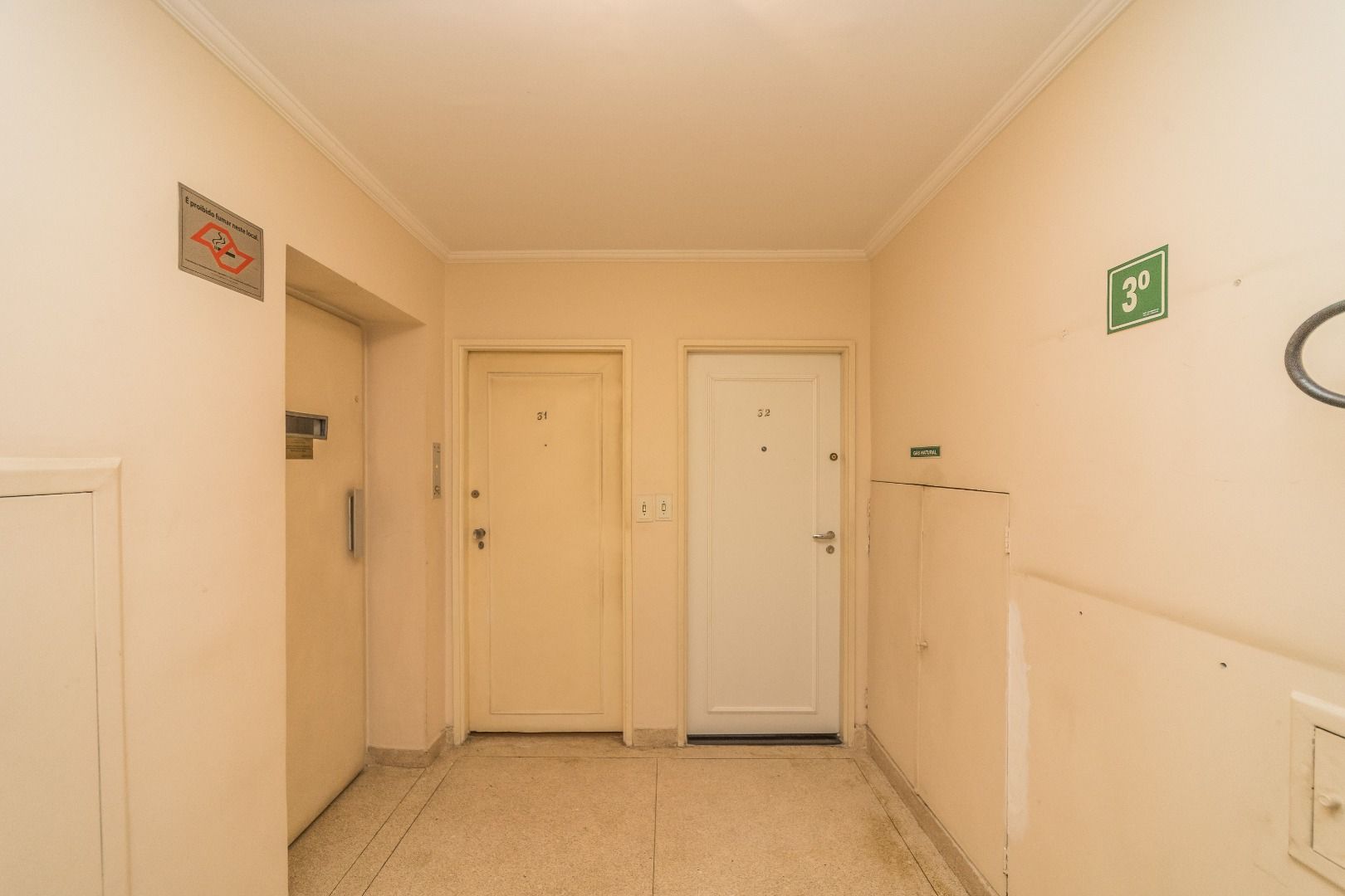 Apartamento à venda com 2 quartos, 61m² - Foto 3