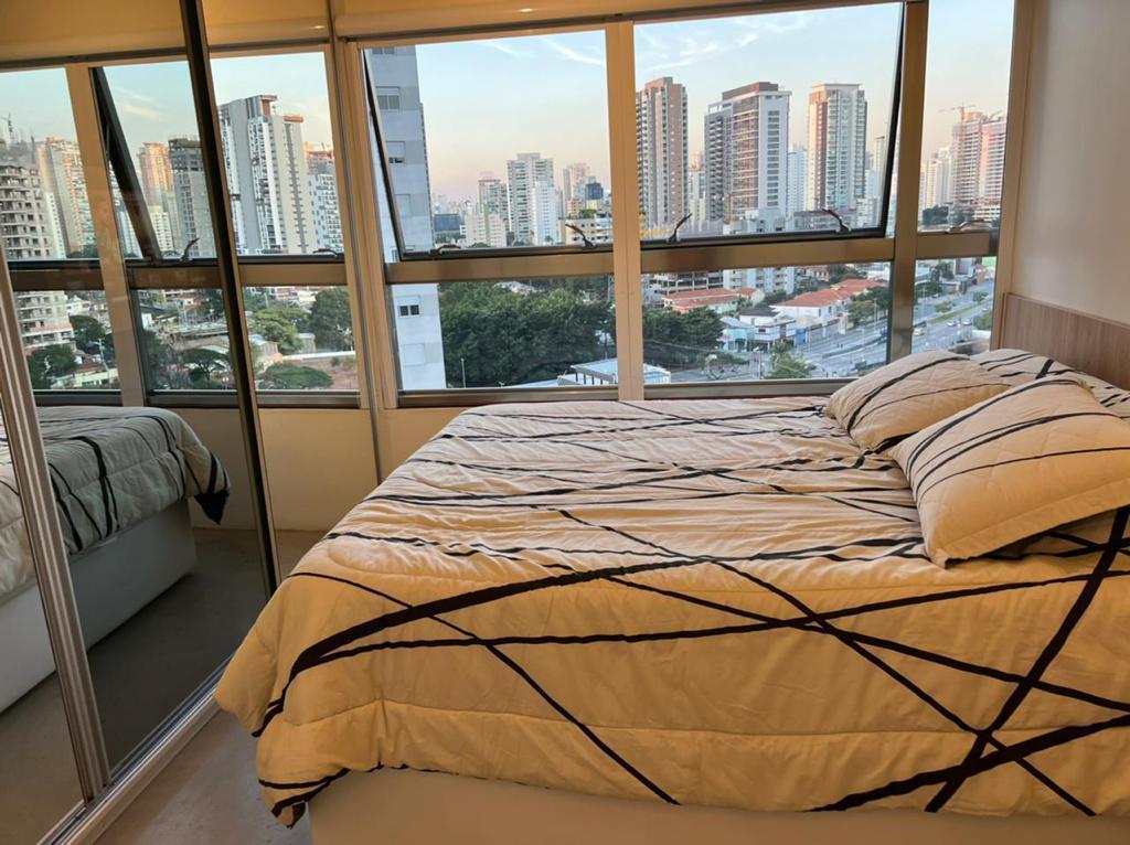 Apartamento à venda com 1 quarto, 70m² - Foto 19