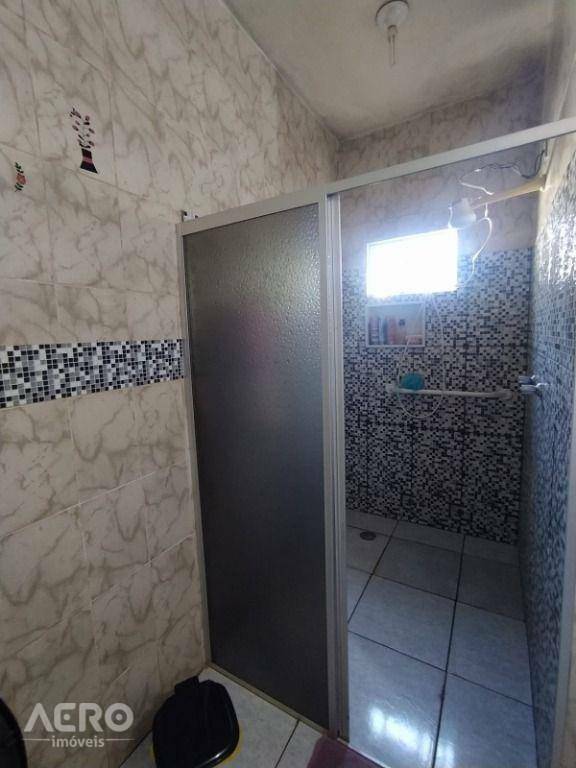 Casa à venda com 3 quartos, 199m² - Foto 10