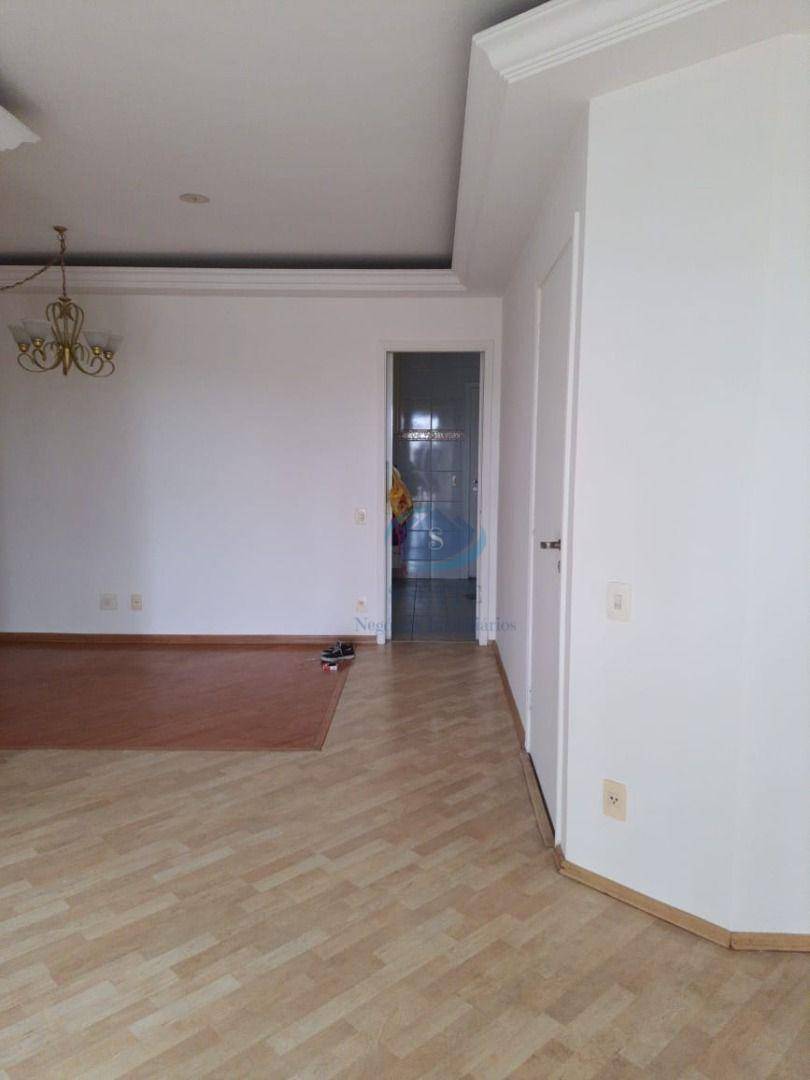 Apartamento à venda com 3 quartos, 87m² - Foto 12