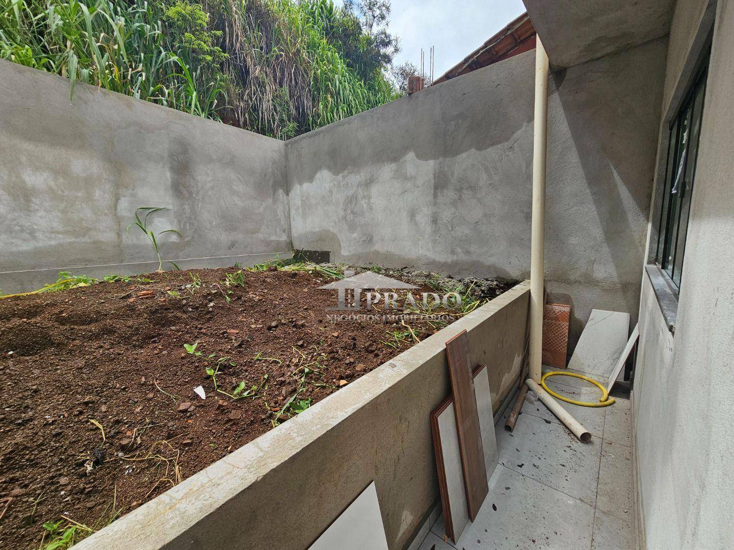 Casa à venda com 3 quartos, 80m² - Foto 14