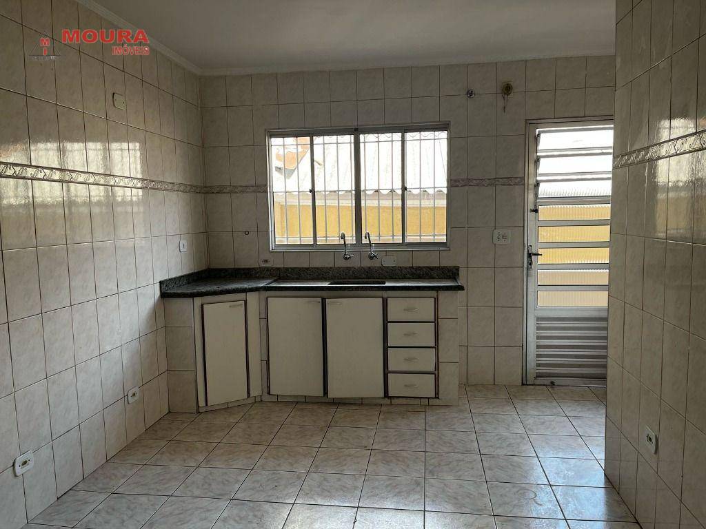 Casa para alugar com 2 quartos, 60m² - Foto 3