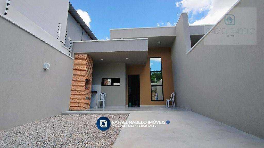 Casa à venda com 3 quartos, 101m² - Foto 1