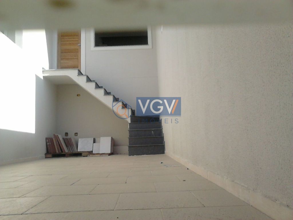 Sobrado à venda com 2 quartos, 68m² - Foto 3