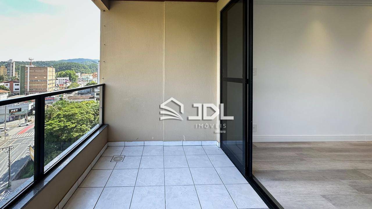 Apartamento à venda com 3 quartos, 96m² - Foto 3