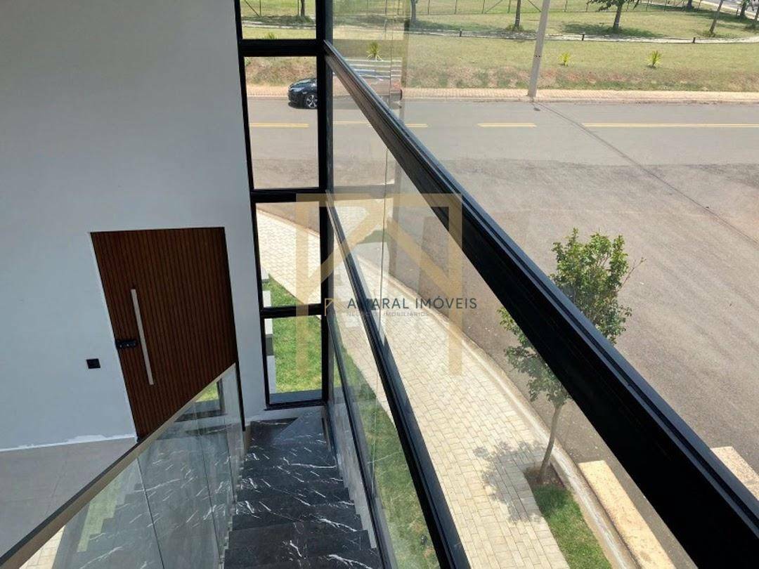 Casa de Condomínio à venda com 3 quartos, 191m² - Foto 2