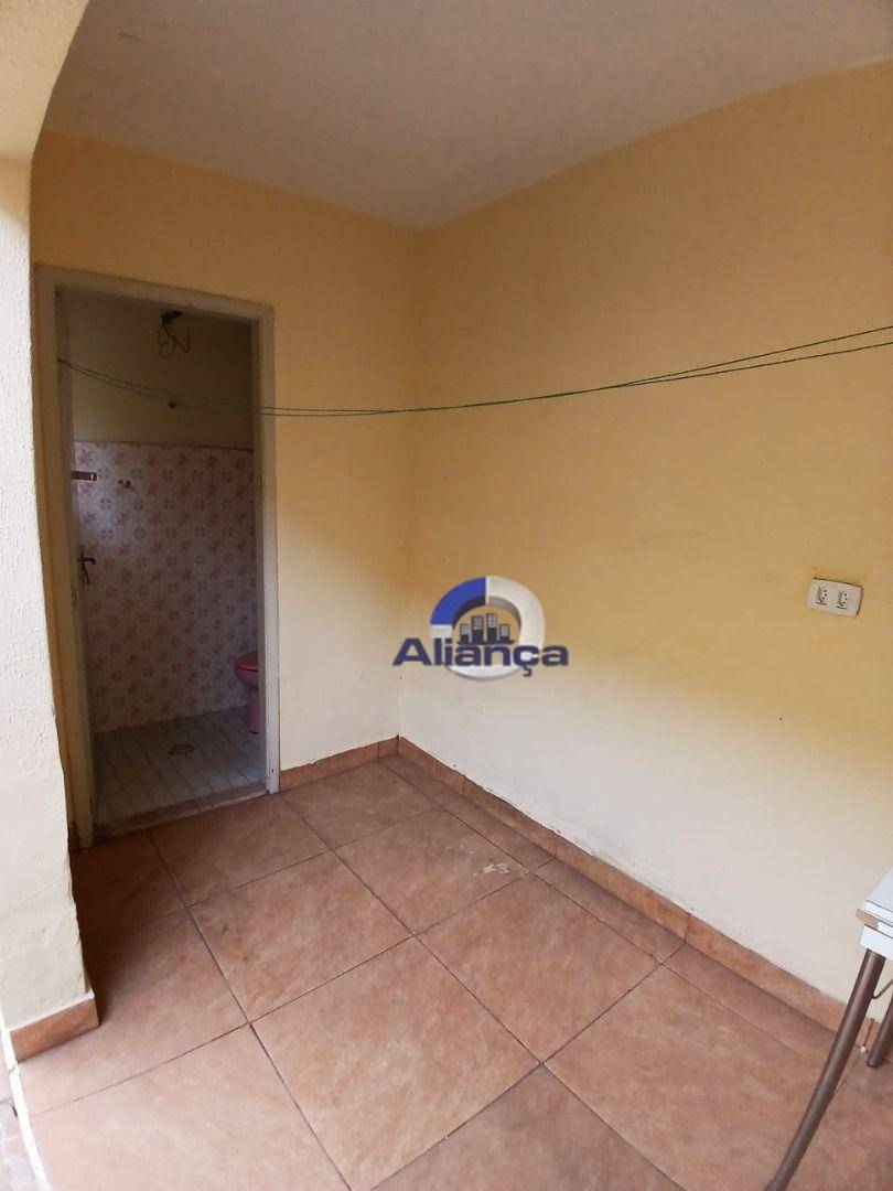 Casa para alugar com 2 quartos, 125m² - Foto 22