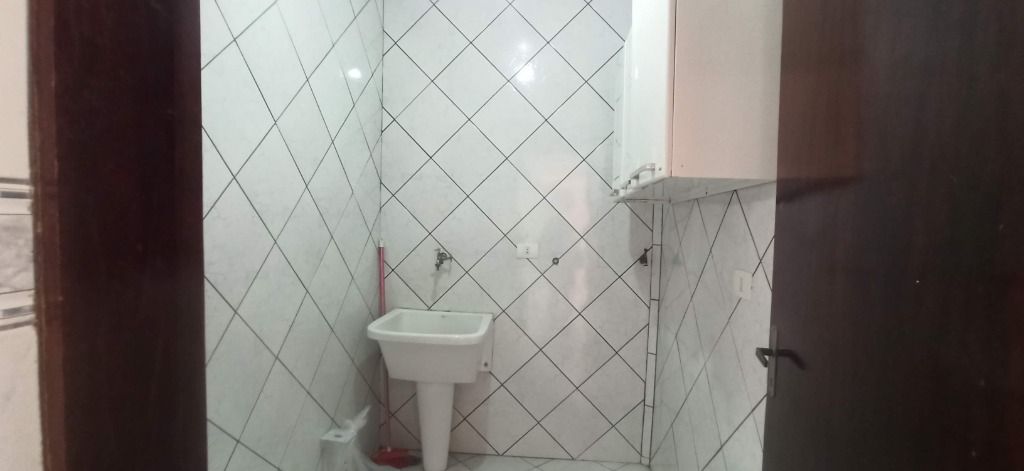 Casa para alugar com 1 quarto, 60m² - Foto 24