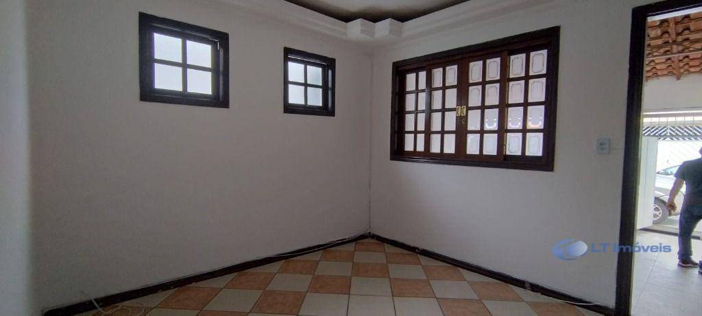 Casa para alugar com 2 quartos, 102m² - Foto 30