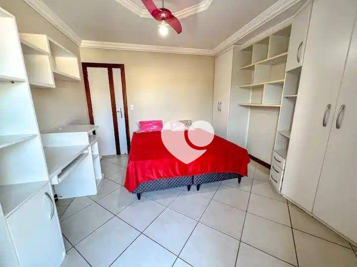 Casa à venda com 5 quartos, 280m² - Foto 19