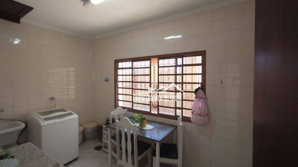 Casa à venda com 3 quartos, 210m² - Foto 17