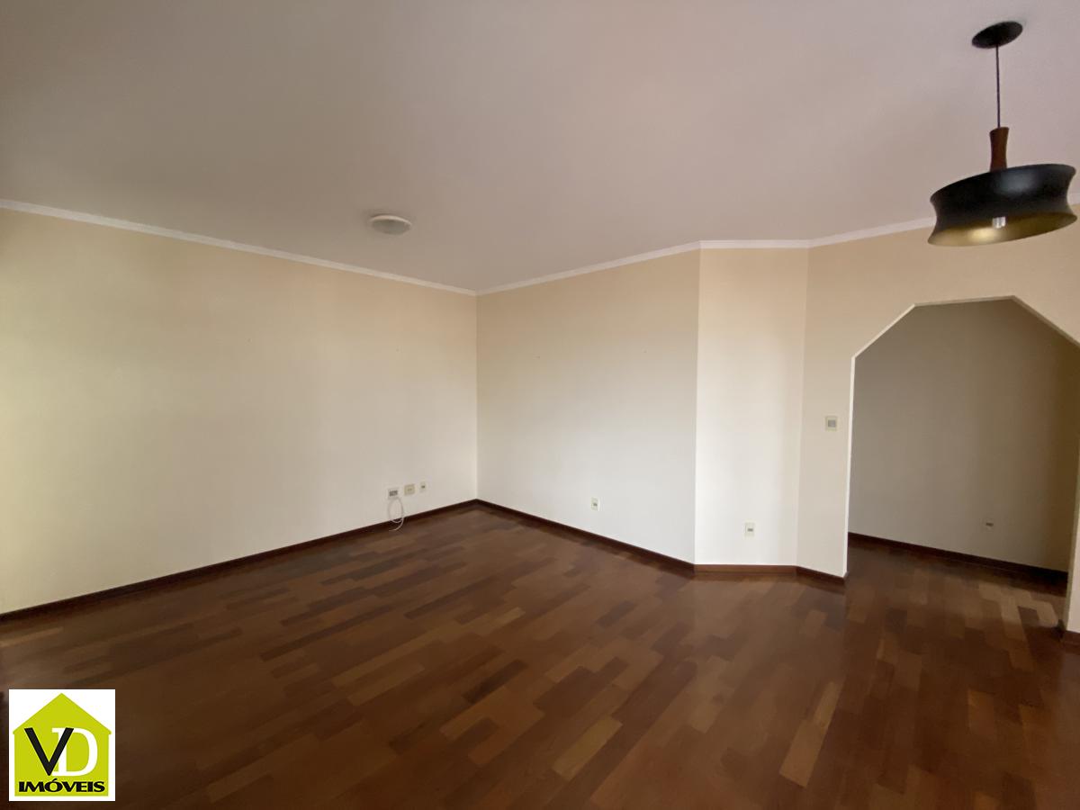 Apartamento à venda com 3 quartos, 180m² - Foto 3