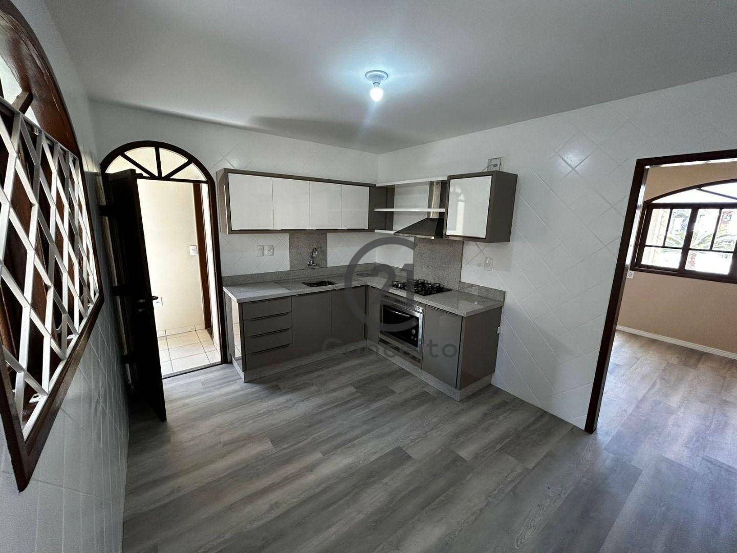 Casa à venda com 2 quartos, 156m² - Foto 4